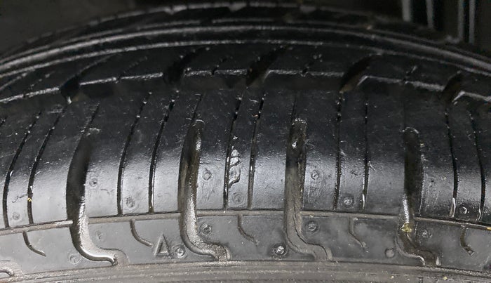 2016 Datsun Redi Go T, Petrol, Manual, 20,552 km, Right Rear Tyre Tread