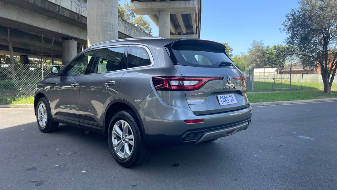 Left Back Diagonal (45- Degree) View