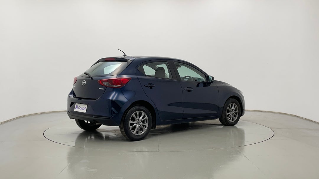 Right Back Diagonal (45- Degree) View