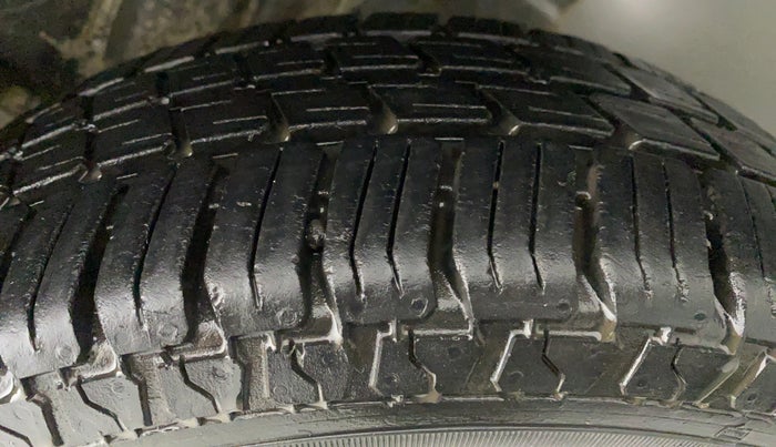 2014 Maruti Wagon R 1.0 LXI, Petrol, Manual, 39,817 km, Left Rear Tyre Tread