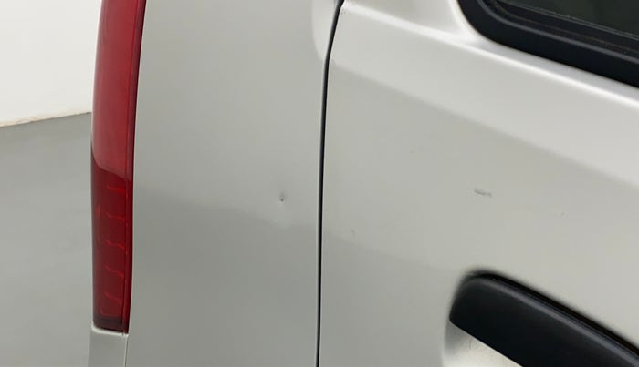 2014 Maruti Wagon R 1.0 LXI, Petrol, Manual, 39,817 km, Right quarter panel - Slightly dented
