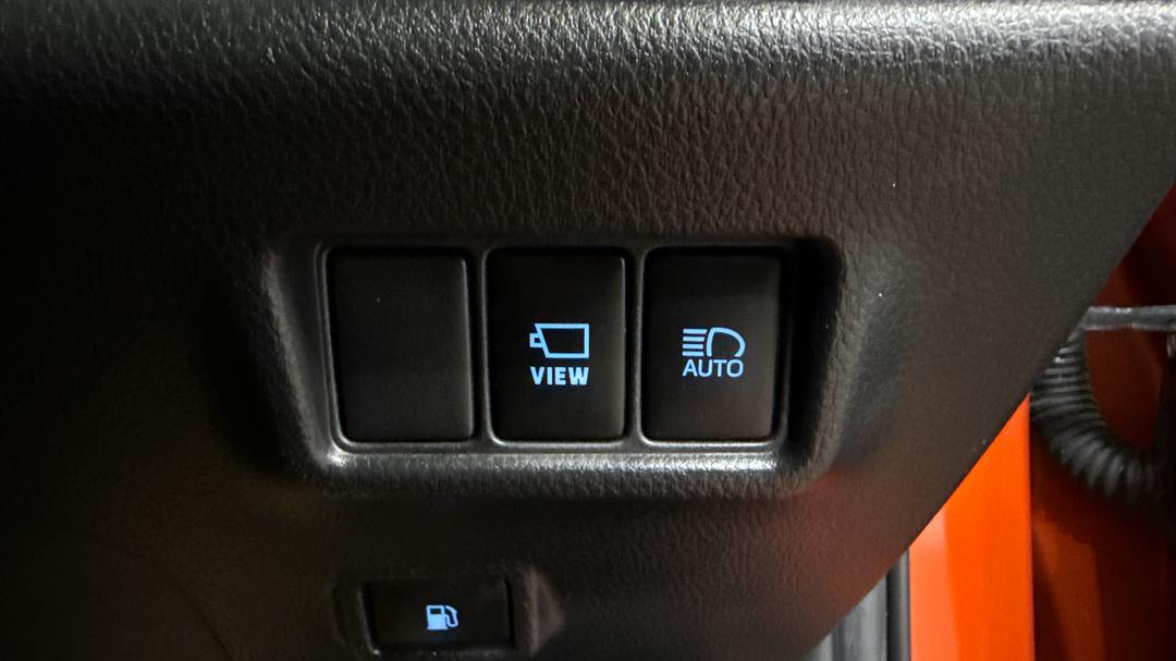 2019 Toyota C-HR Koba (2WD), Automatic, 12042 km, Utility Switches/Buttons