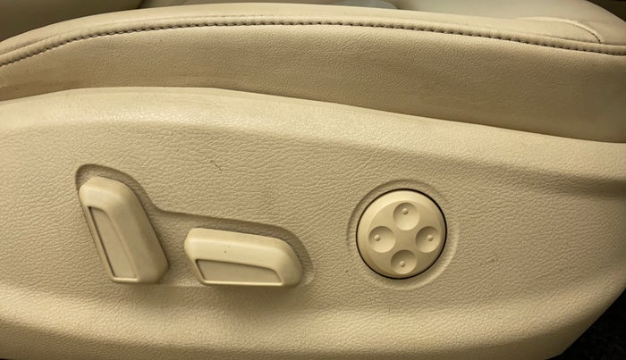 2016 Audi A3 40 TFSI PREMIUM, Petrol, Automatic, 77,701 km, Driver Side Adjustment Panel