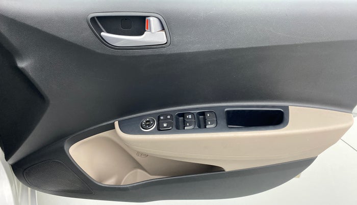 2017 Hyundai Grand i10 SPORTZ 1.2 KAPPA VTVT, Petrol, Manual, 39,786 km, Driver Side Door Panels Control