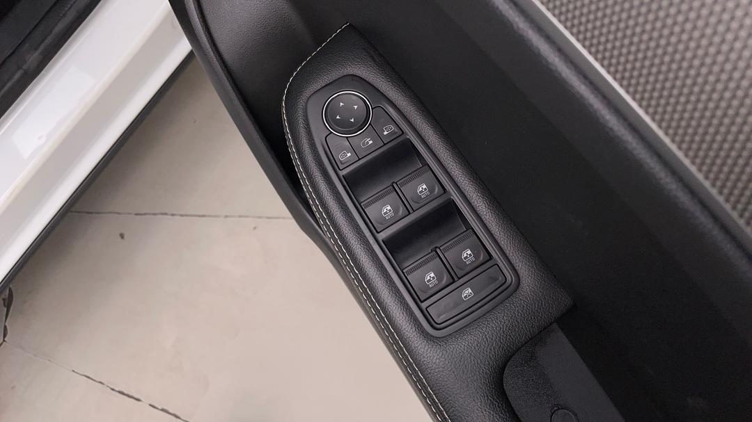 2023 Renault Arkana Zen, Automatic, 51702 km, Drivers Side Door Panel Controls