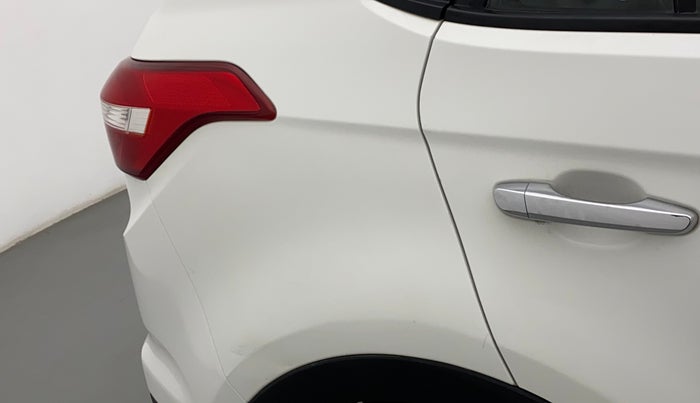2017 Hyundai Creta SX PLUS AT 1.6 DIESEL, Diesel, Automatic, 1,11,294 km, Right quarter panel - Slightly dented