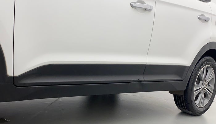 2017 Hyundai Creta SX PLUS AT 1.6 DIESEL, Diesel, Automatic, 1,11,294 km, Left running board - Slightly dented
