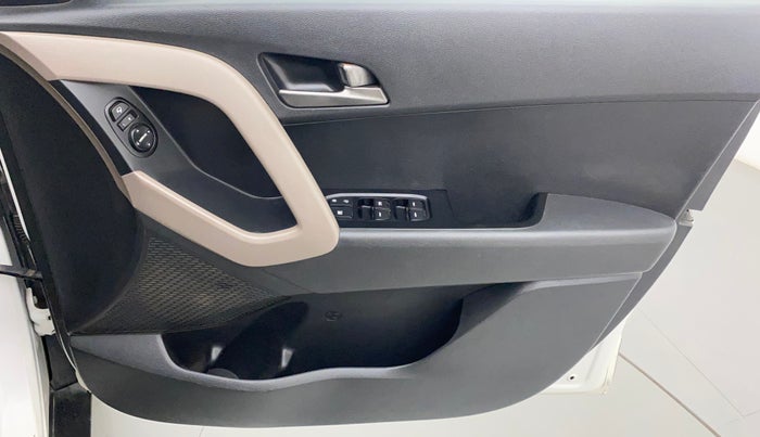2017 Hyundai Creta SX PLUS AT 1.6 DIESEL, Diesel, Automatic, 1,11,294 km, Driver Side Door Panels Control