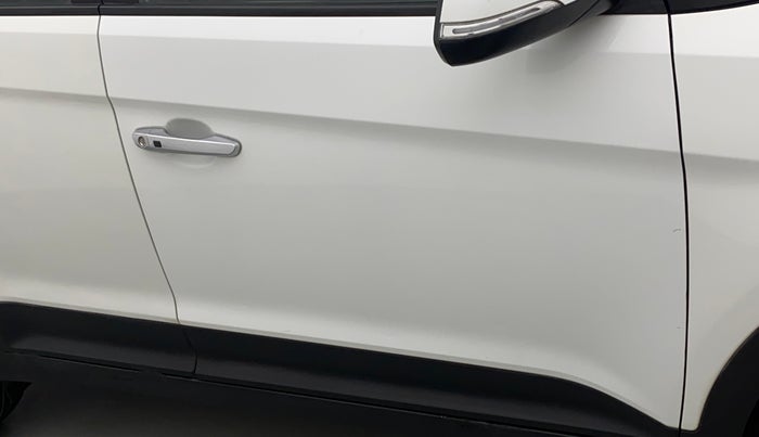 2017 Hyundai Creta SX PLUS AT 1.6 DIESEL, Diesel, Automatic, 1,11,294 km, Driver-side door - Minor scratches
