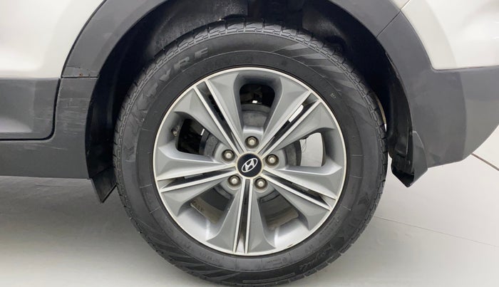 2017 Hyundai Creta SX PLUS AT 1.6 DIESEL, Diesel, Automatic, 1,11,294 km, Left Rear Wheel