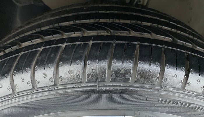 2015 Hyundai i20 Active 1.2 SX, Petrol, Manual, 32,533 km, Left Front Tyre Tread