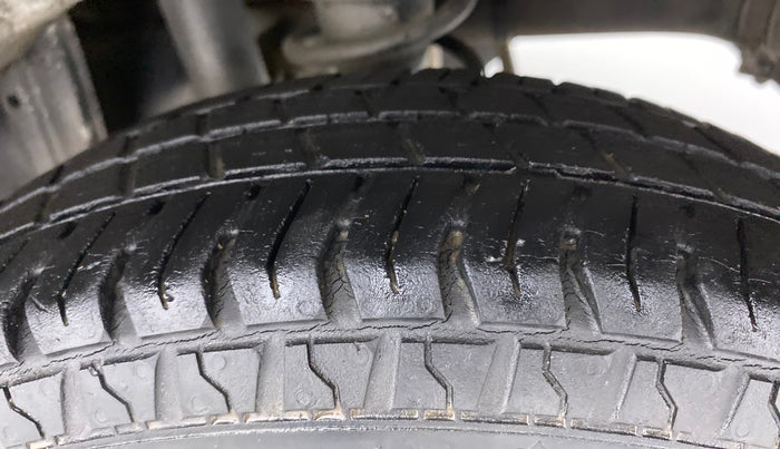 2018 Maruti Alto 800 LXI, Petrol, Manual, 37,402 km, Left Rear Tyre Tread