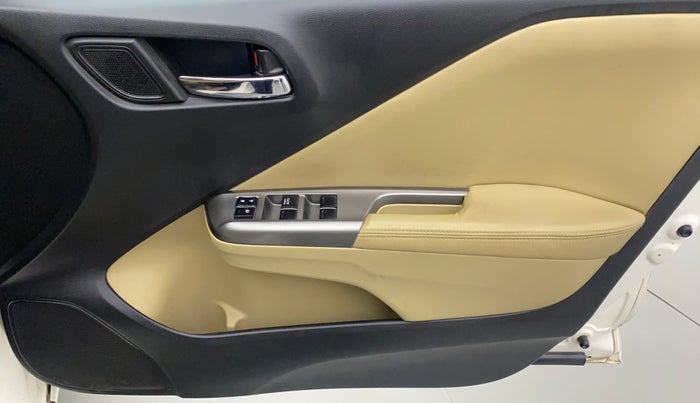 2015 Honda City VX CVT PETROL, Petrol, Automatic, 71,937 km, Driver Side Door Panels Control