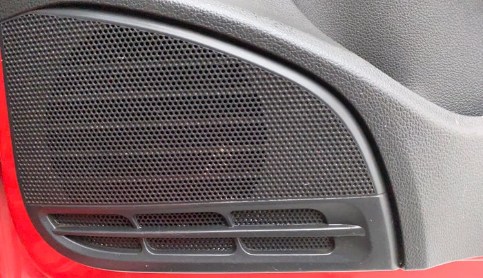 2013 Volkswagen Polo HIGHLINE1.2L, Petrol, Manual, 1,02,757 km, Speaker
