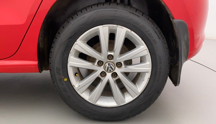 2013 Volkswagen Polo HIGHLINE1.2L, Petrol, Manual, 1,02,757 km, Left Rear Wheel