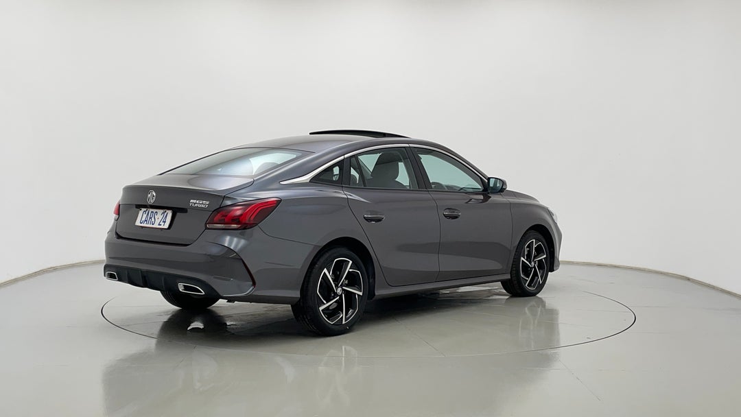 Right Back Diagonal (45- Degree) View