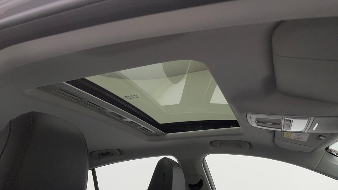 Interior Sunroof/Moonroof