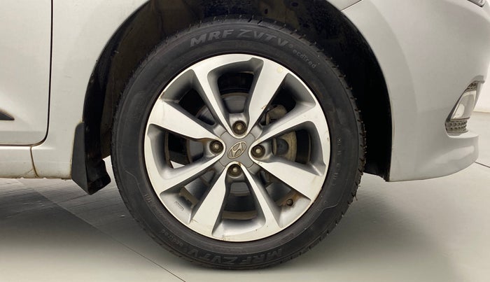 2017 Hyundai Elite i20 ASTA 1.2 (O), Petrol, Manual, 37,666 km, Right Front Wheel