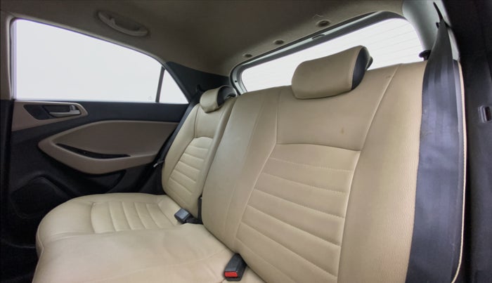 2017 Hyundai Elite i20 ASTA 1.2 (O), Petrol, Manual, 37,666 km, Right Side Rear Door Cabin
