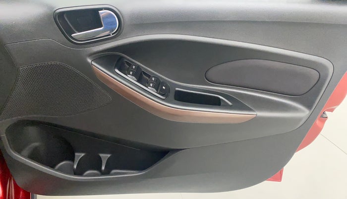2018 Ford FREESTYLE TITANIUM 1.2 PETROL, Petrol, Manual, 31,265 km, Driver Side Door Panels Control