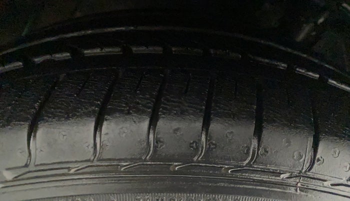2018 Ford FREESTYLE TITANIUM 1.2 PETROL, Petrol, Manual, 31,265 km, Right Rear Tyre Tread