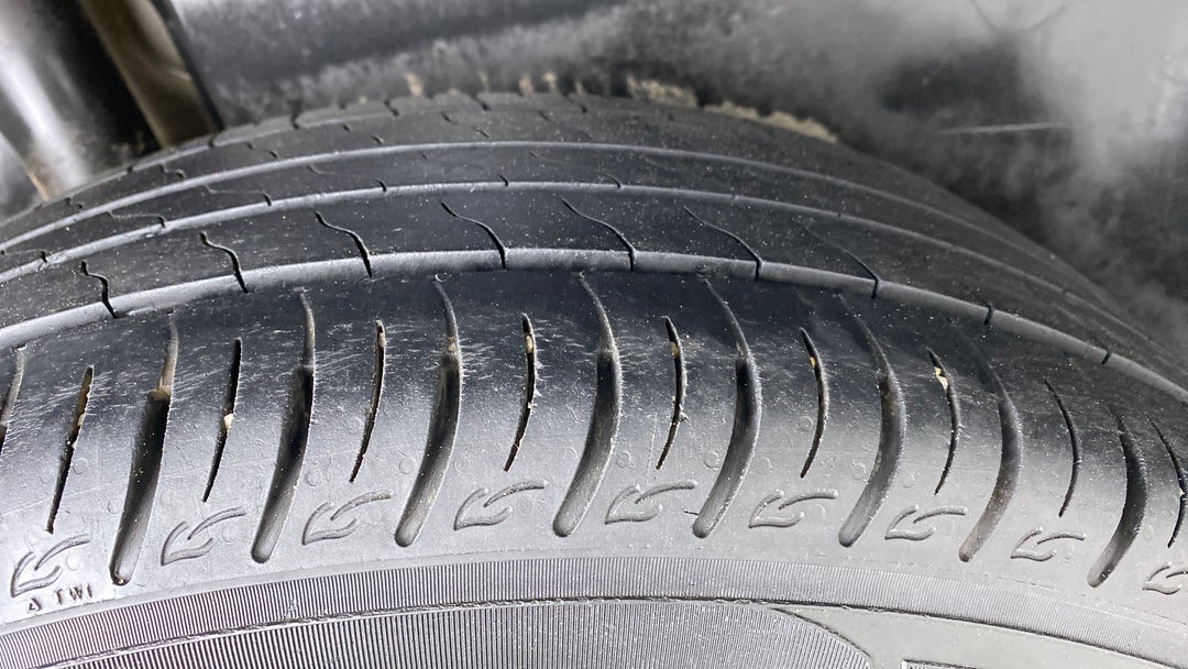 Right Rear Tyre Tread