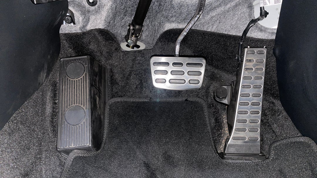 2024 Kia Sportage Gt-line (awd), Automatic, 28531 km, Pedals and Footmat