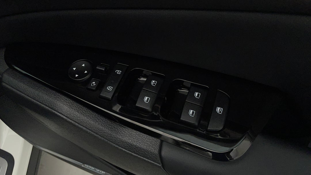 2024 Kia Sportage Gt-line (awd), Automatic, 28531 km, Drivers Side Door Panel Controls