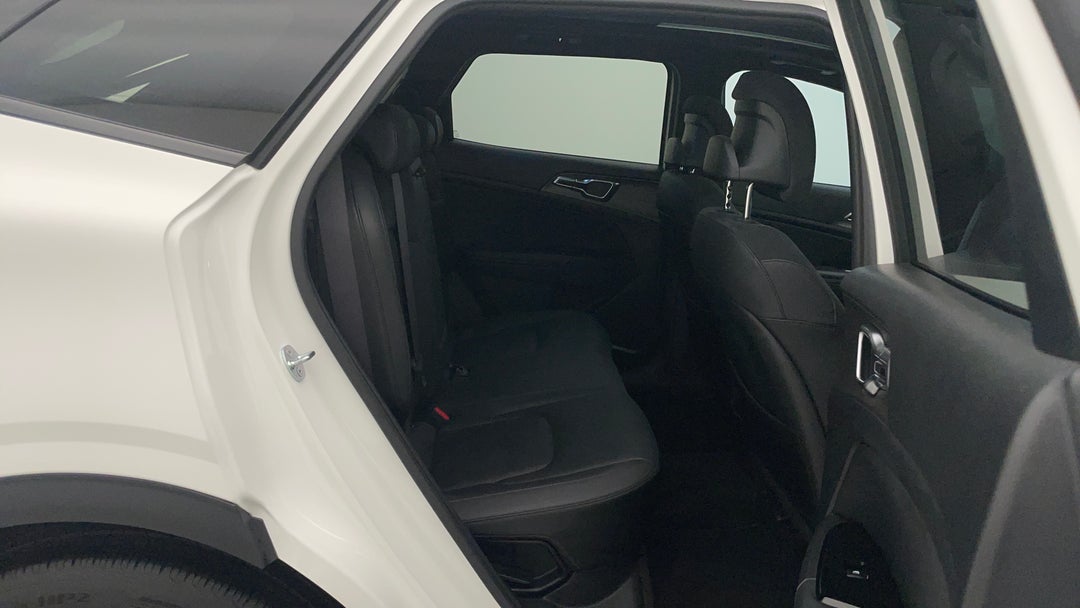 2024 Kia Sportage Gt-line (awd), Automatic, 28531 km, Right Side Rear Door Cabin View