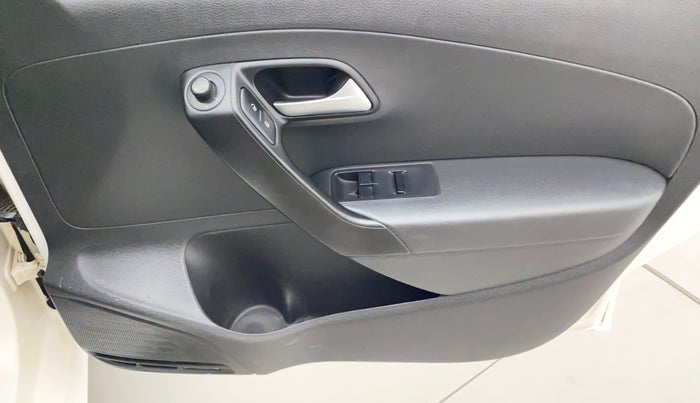 2019 Volkswagen Ameo COMFORTLINE 1.0L, Petrol, Manual, 64,222 km, Driver Side Door Panels Control
