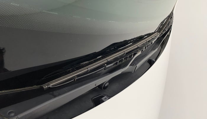 2019 Volkswagen Ameo COMFORTLINE 1.0L, Petrol, Manual, 64,222 km, Front windshield - Wiper nozzle not functional