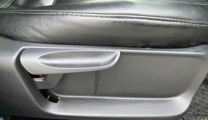 2019 Volkswagen Ameo COMFORTLINE 1.0L, Petrol, Manual, 64,222 km, Driver Side Adjustment Panel