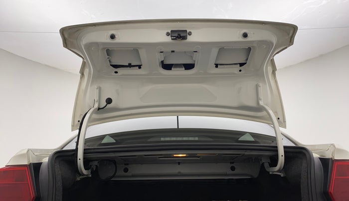 2019 Volkswagen Ameo COMFORTLINE 1.0L, Petrol, Manual, 64,222 km, Boot Door Open