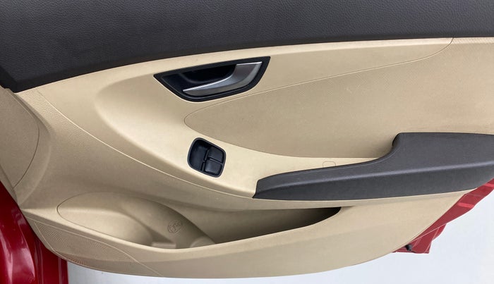 2014 Hyundai Eon SPORTZ, Petrol, Manual, 56,093 km, Driver Side Door Panels Control