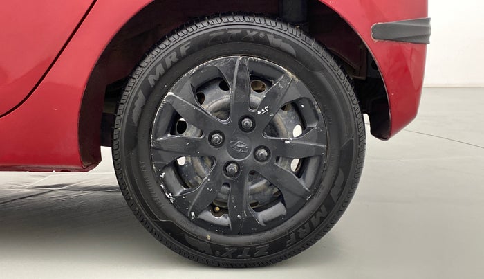 2014 Hyundai Eon SPORTZ, Petrol, Manual, 56,093 km, Left Rear Wheel