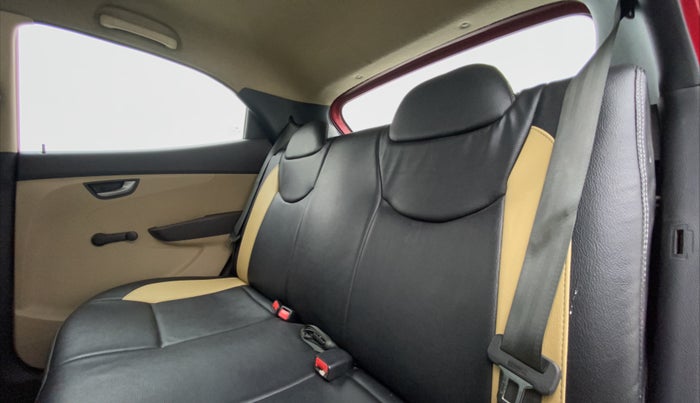 2014 Hyundai Eon SPORTZ, Petrol, Manual, 56,093 km, Right Side Rear Door Cabin