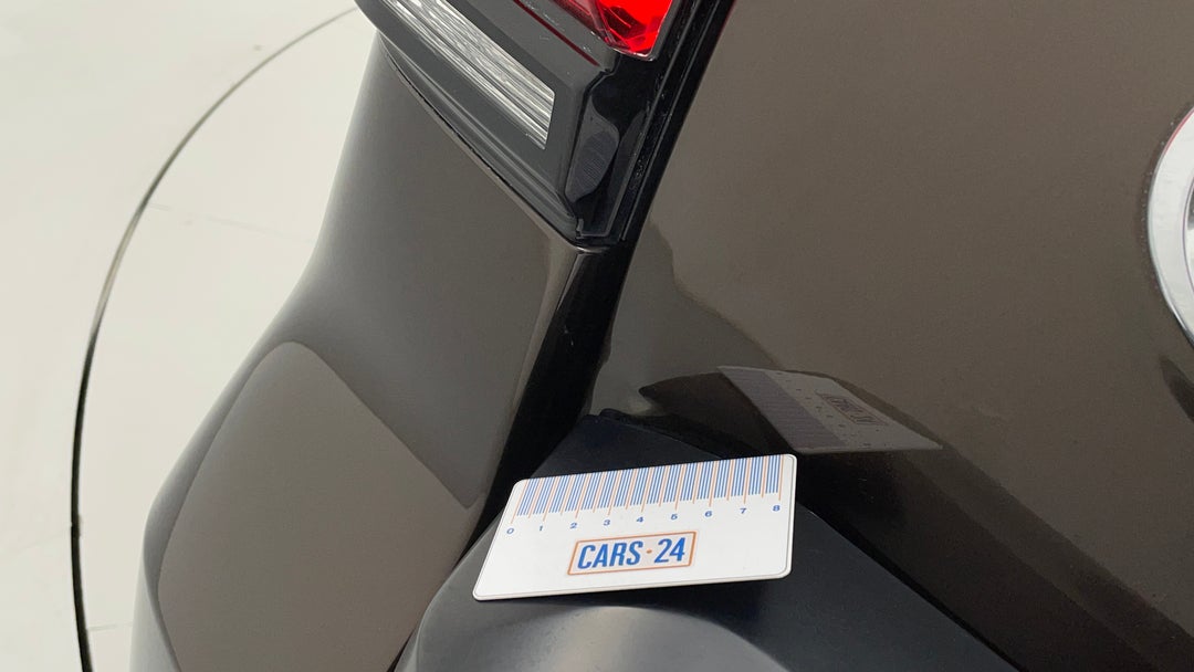 Boot / Tailgate Tailgate Dent