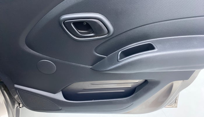 2017 Datsun Redi Go Gold 1.0, Petrol, Manual, 6,997 km, Driver Side Door Panels Control