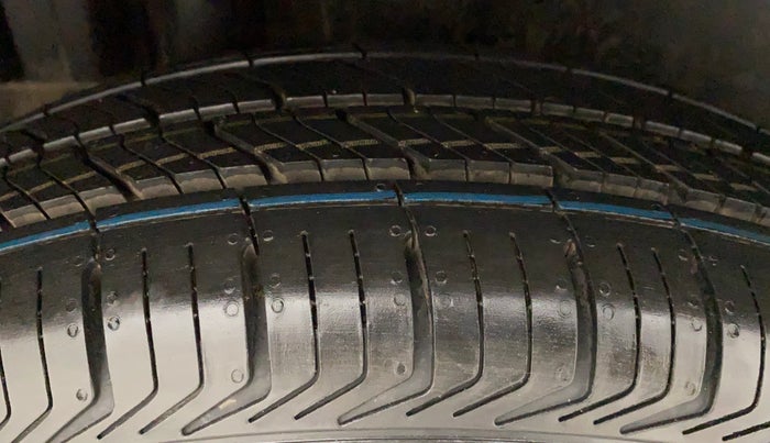 2012 Maruti Swift VDI, Diesel, Manual, 1,14,981 km, Right Rear Tyre Tread