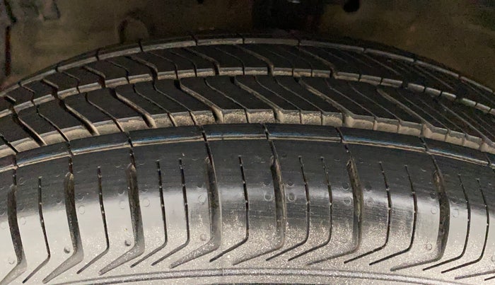 2012 Maruti Swift VDI, Diesel, Manual, 1,14,981 km, Left Front Tyre Tread