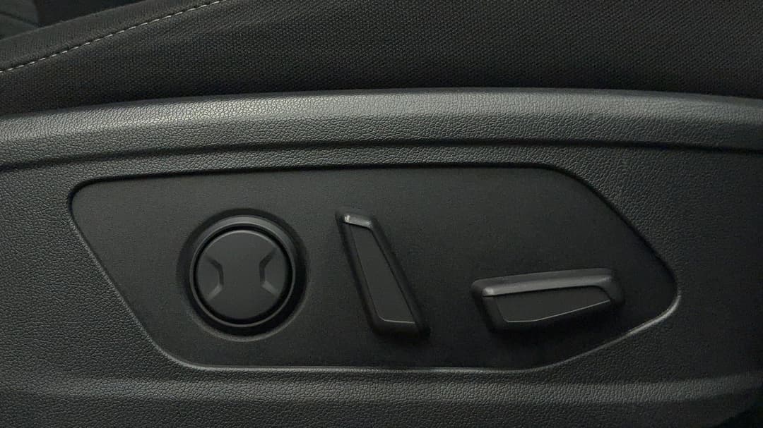 2022 Kia Sorento Sport 7 Seat, Automatic, 46603 km, Drivers Side Adjustment Panel