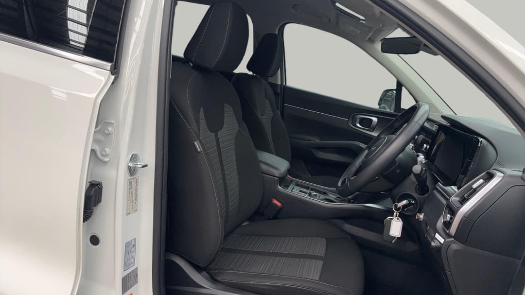 2022 Kia Sorento Sport 7 Seat, Automatic, 46603 km, Right Side Front Door Cabin View
