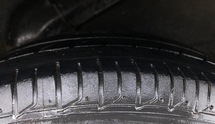 2012 Hyundai i10 SPORTZ 1.2, Petrol, Manual, 57,352 km, Left Rear Tyre Tread
