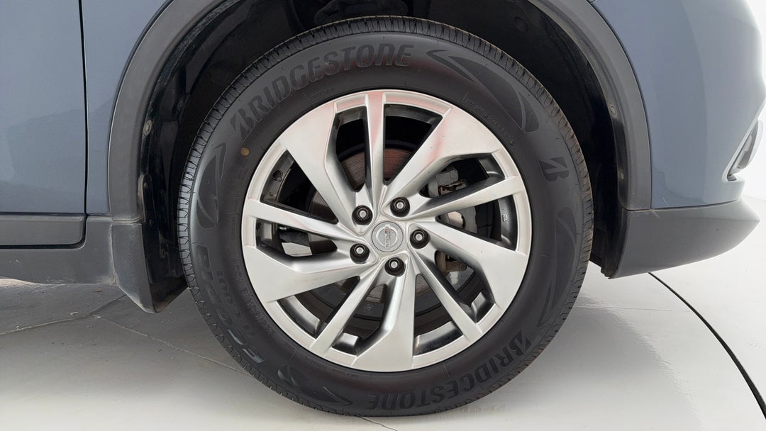 2017 Nissan X-trail Ti (4x4), Automatic, 69188 km, Right Front Wheel