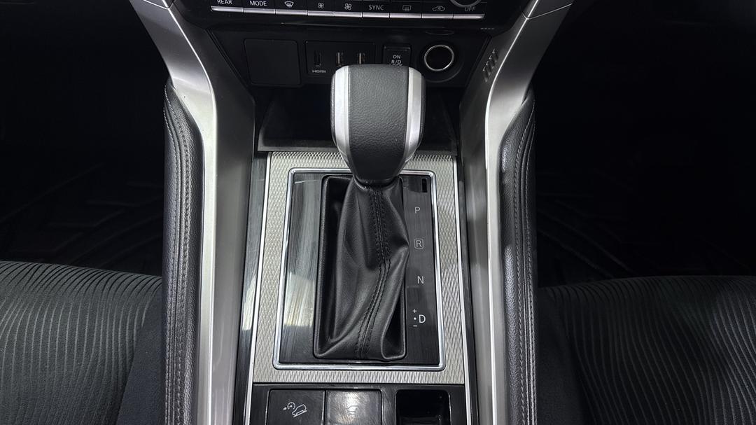 2022 Mitsubishi Pajero Sport Gls (4WD) 7 Seat, Automatic, 17746 km, Gear Lever 