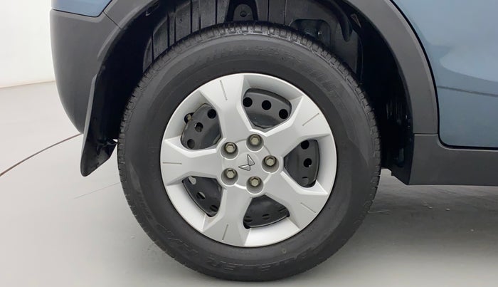 2022 Mahindra XUV300 W6 1.5 DIESEL, Diesel, Manual, 20,246 km, Right Rear Wheel