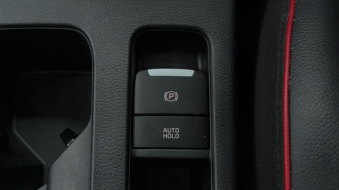 2023 Kia Cerato Gt, Automatic, 70514 km, Handbrake
