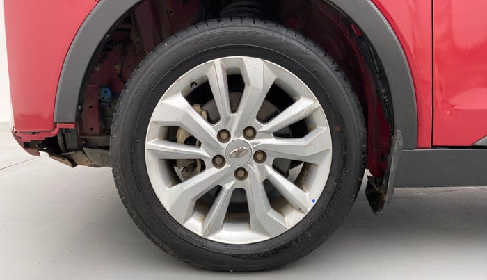2020 Mahindra XUV300 W8 DIESEL MT, Diesel, Manual, 54,426 km, Left Front Wheel