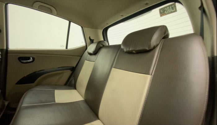2011 Hyundai i10 SPORTZ 1.2, Petrol, Manual, 15,024 km, Right Side Rear Door Cabin