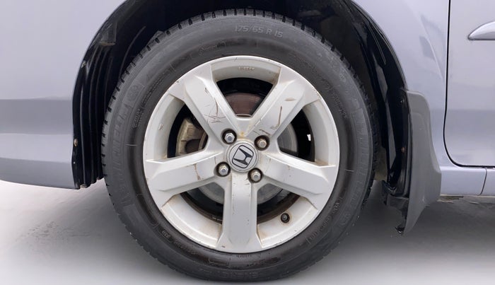 2010 Honda City V AT, Petrol, Automatic, 1,52,381 km, Left Front Wheel